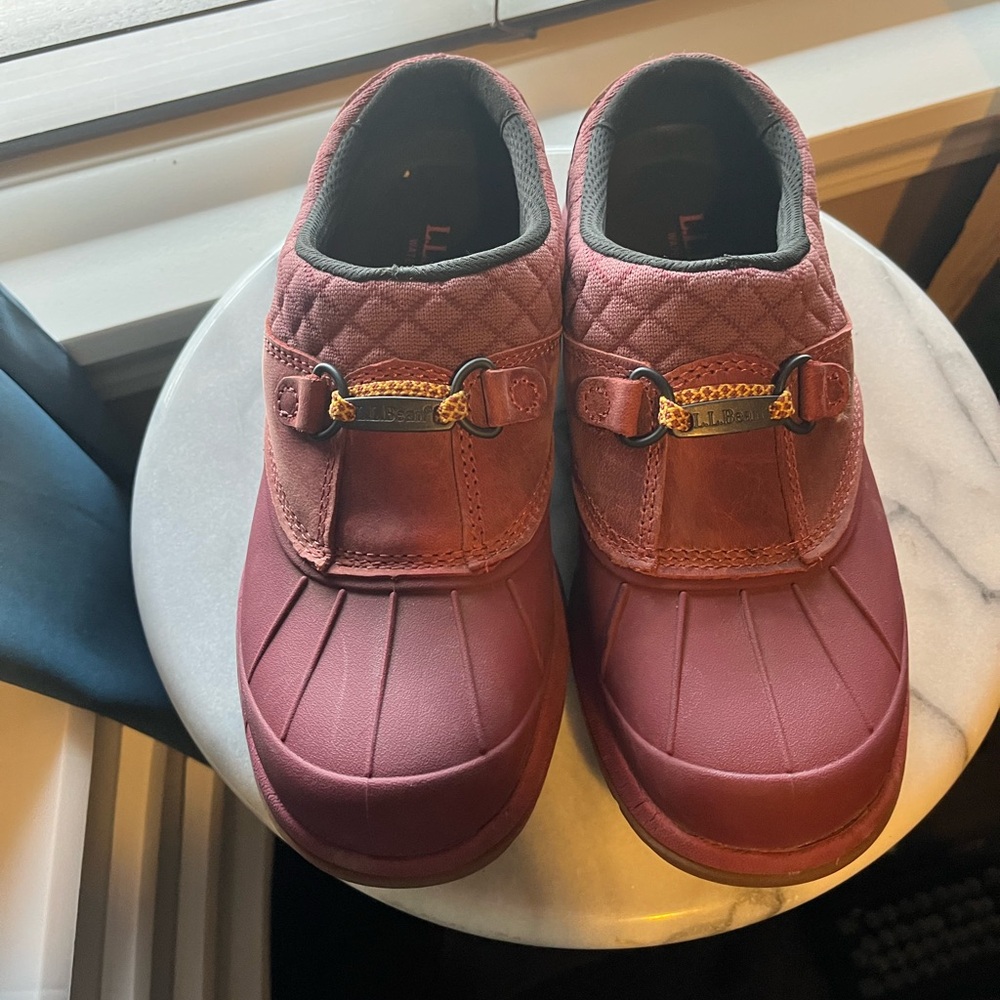 L.L.Bean Storm Chaser Tek 2.5 clog in magenta.